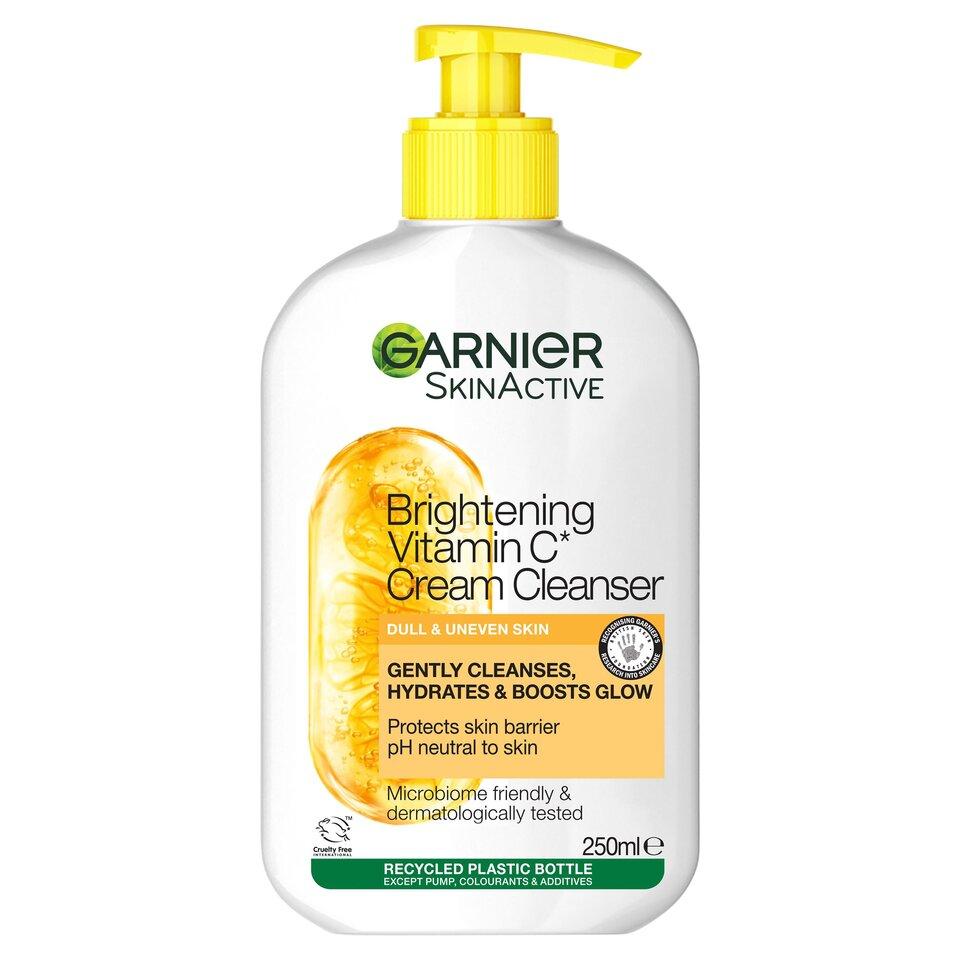 Garnier_Skinactive_Brightening_Vitamin_C_Cream_Cleanser_250ml_.jpeg